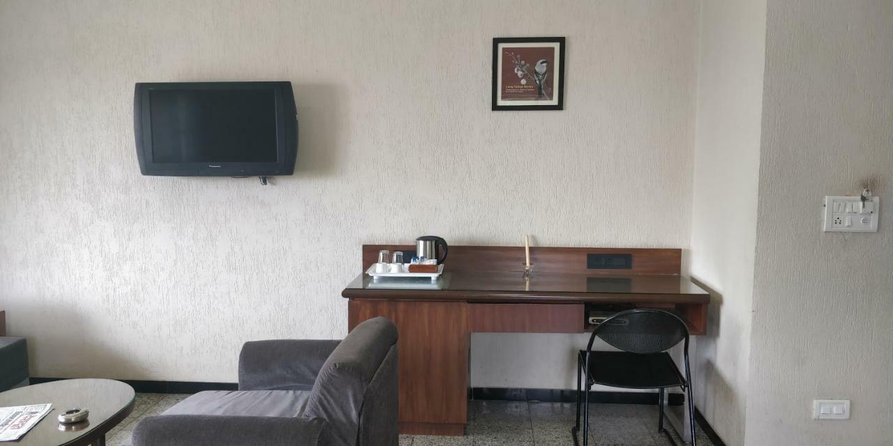 Hotel Nasiklub Zewnętrze zdjęcie