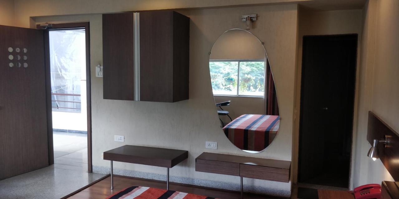 Hotel Nasiklub Zewnętrze zdjęcie