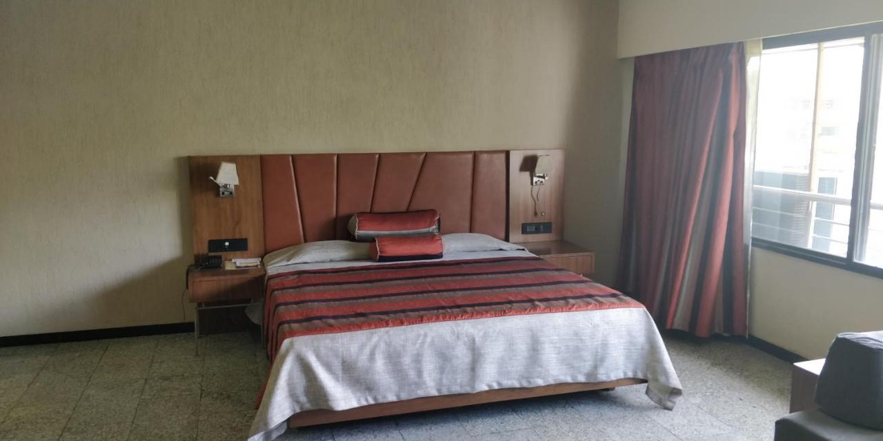 Hotel Nasiklub Zewnętrze zdjęcie